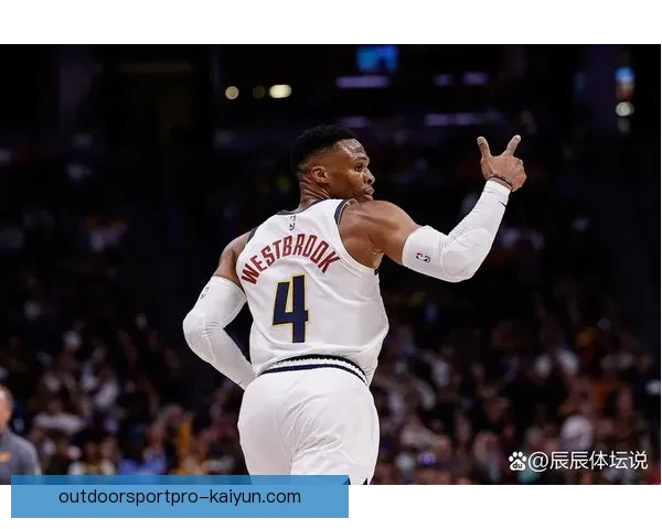 安东尼边路突破状态回暖，球队进攻威胁逐渐增强